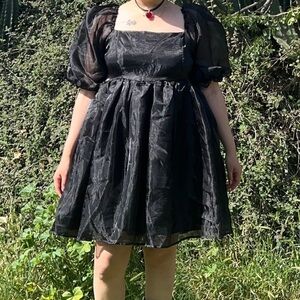 Elegant Black Puff Sleeve Dress